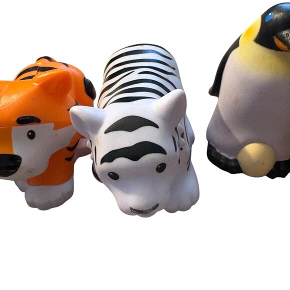 Fisher Price Set Of 6 Assorted Safari & Arctic Zoo Animal Figurines - Picture 5 of 8